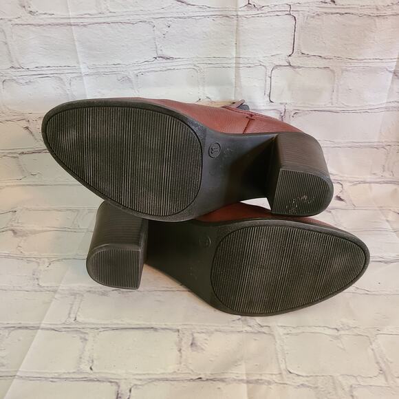 Women's Classic Merona Charli Ankle Boots, Brown Stretch Slip-On, Size 8.5 - Picture 5 of 7